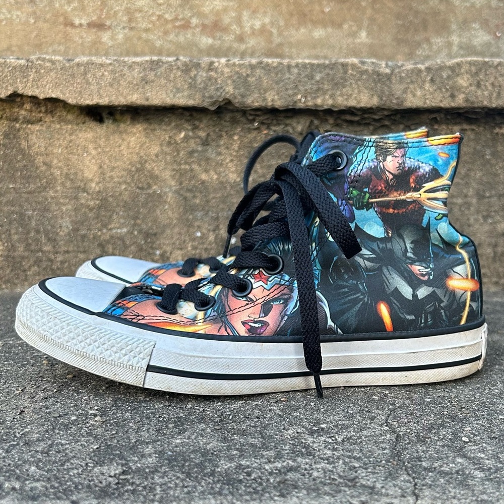 Converse shoes Mens 4 womens 6 justice league high top sneakers superhero